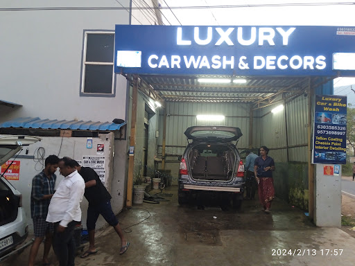 LUXURY CAR WASH