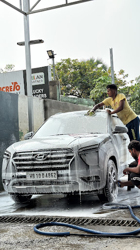 Royal Auto & Car Wash