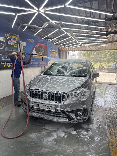 Exppress Car Wash |Greater Noida West|SR CAR SPA