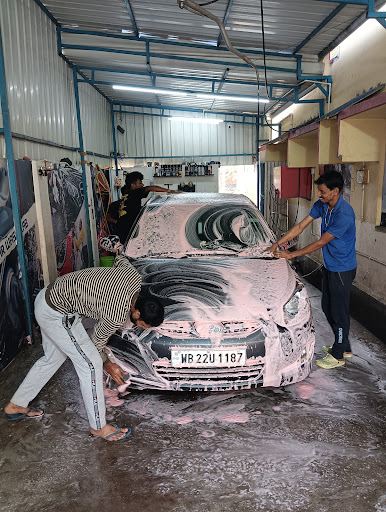 THE BIKE & CAR WASH LAB