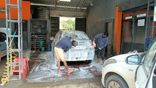 Cartoon Car Wash & Detailing