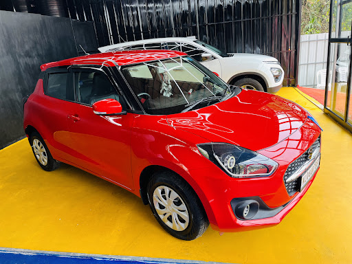 Car detailing studio and car wash